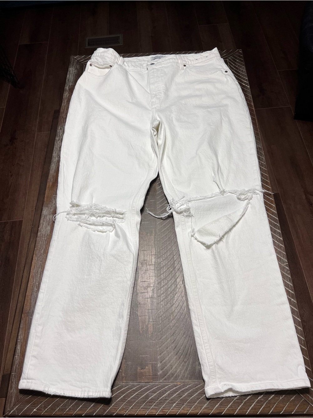 Abercrombie & Fitch 90’s Straight Ultra High Rise Curve Love Distressed Jeans 18